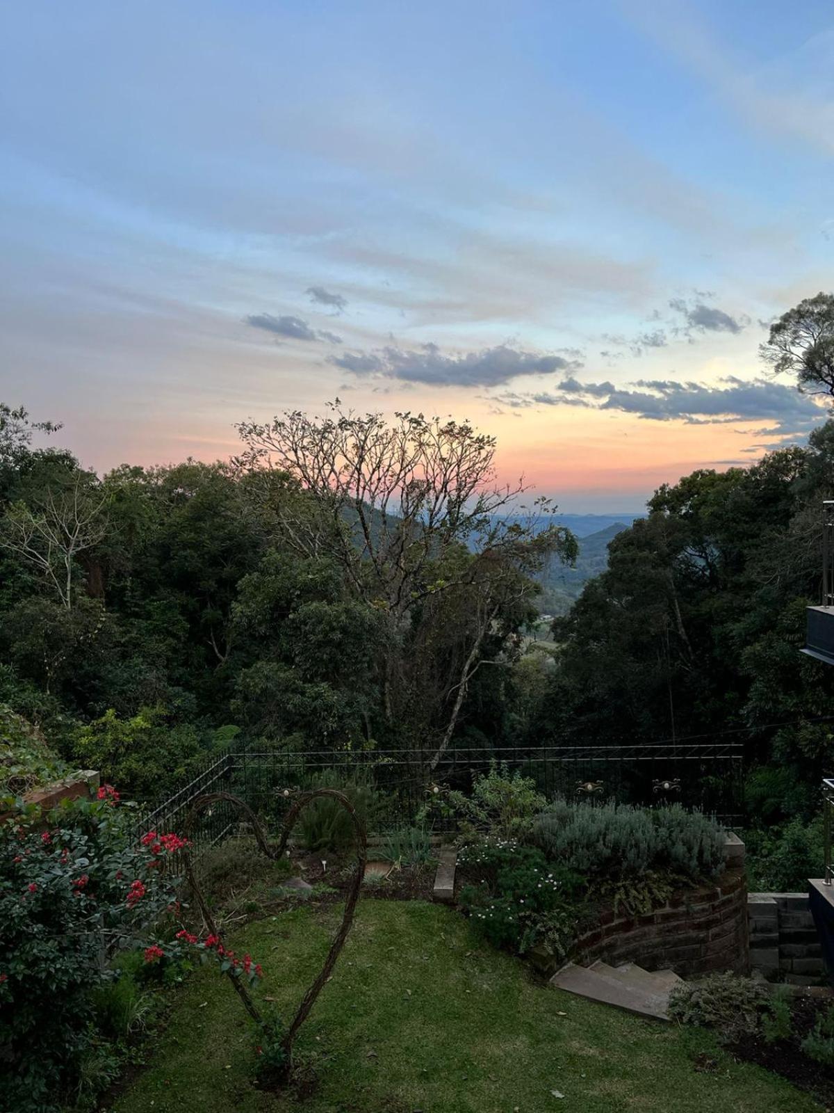 Suites Refugio Do Vale Gramado Esterno foto